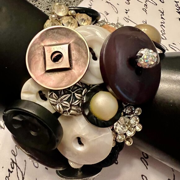 Exquisite Chunky CUFF/BRACELET/BANGLE Adorned w/Vintage Buttons and Rhinestones - Picture 5 of 6